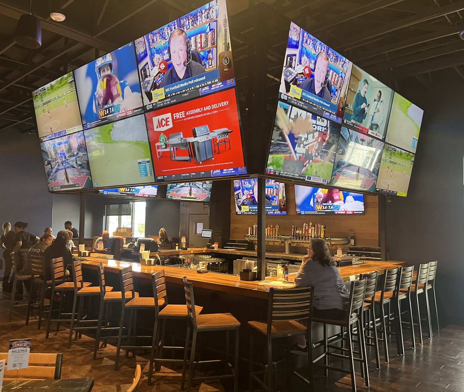 R&R Brands Doubles Down on Louisiana Roots with New Walk-On's Sports Bistreaux in Central