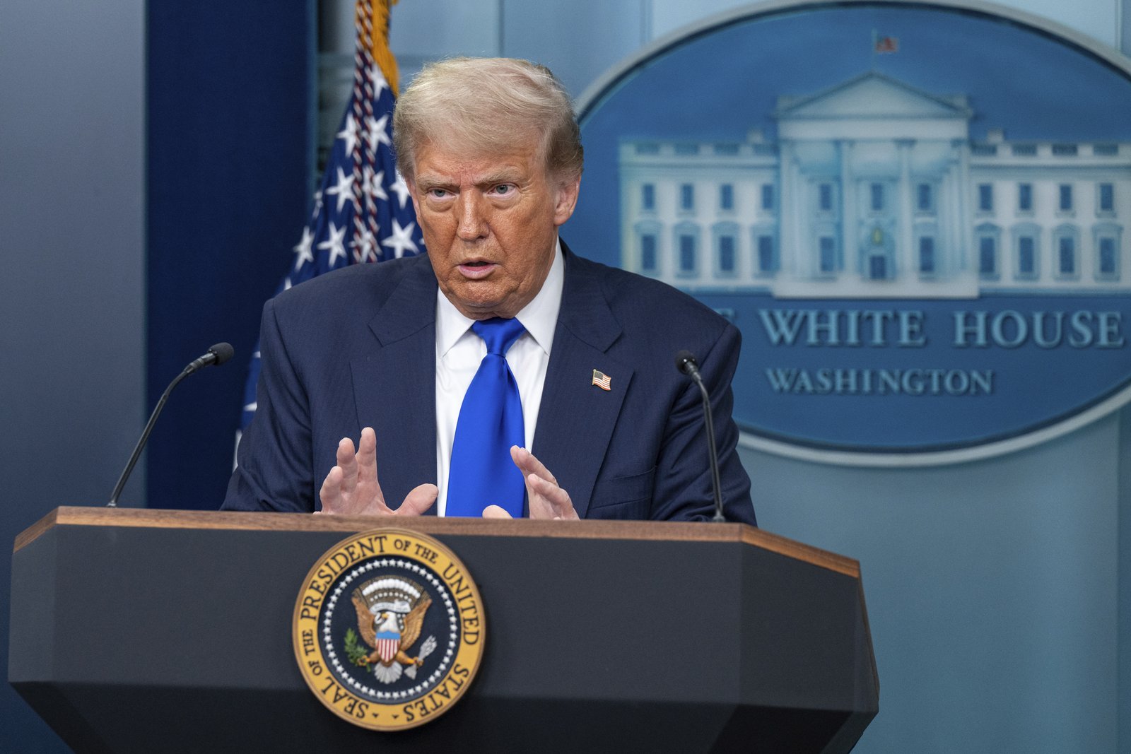trump press briefing