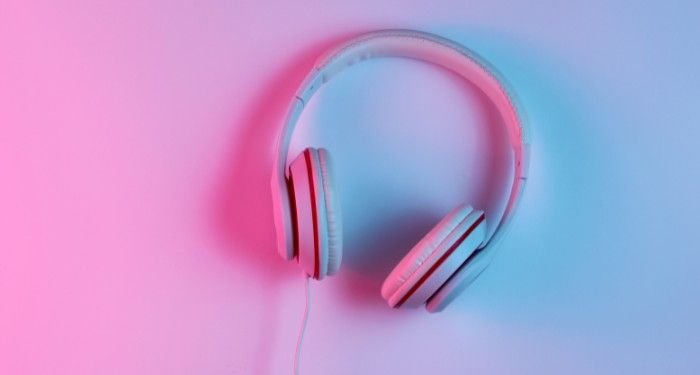 headphones with blue and purple light