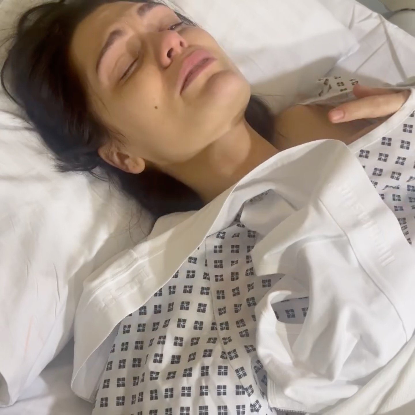 Jessie J in the hospital
