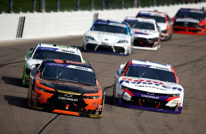 Sammy Smith, JR Motorsprots Chevrolet, Carson Kapvil, JR Motorsports Chevrolet